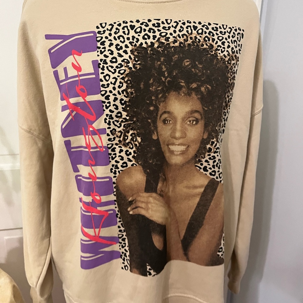 Whitney Houston sweater size small - Picture 2 of 3